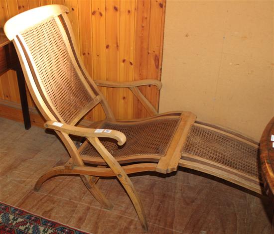 Cane seats steamer chair(-)
